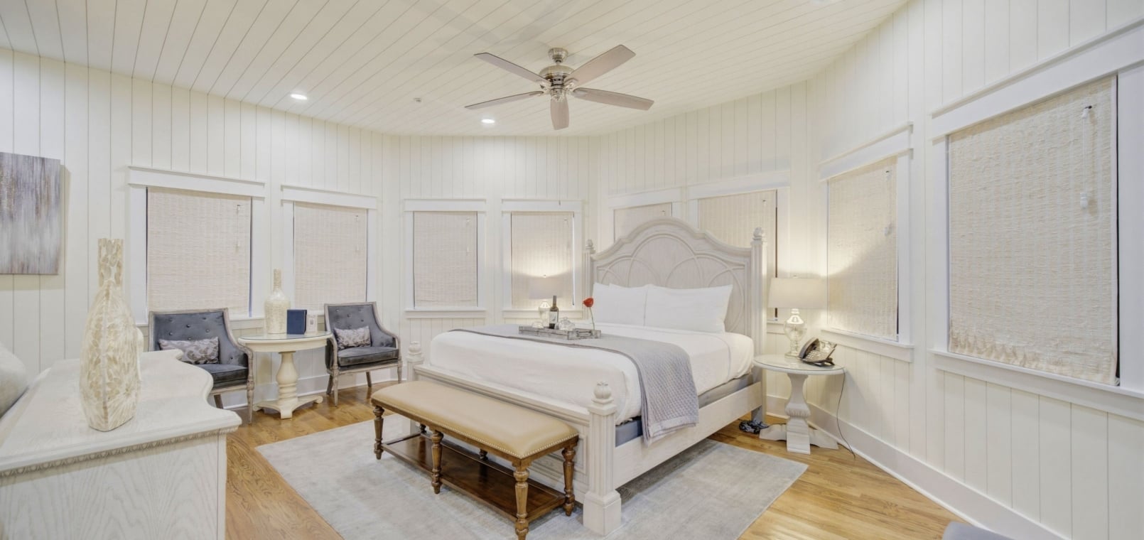 114-Suite bed