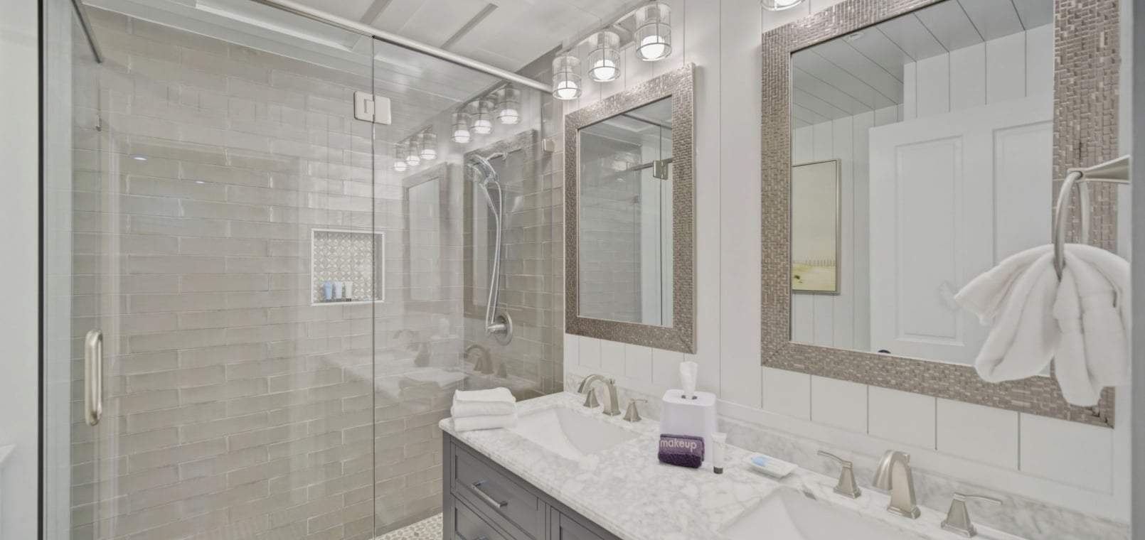 114-Suite sink