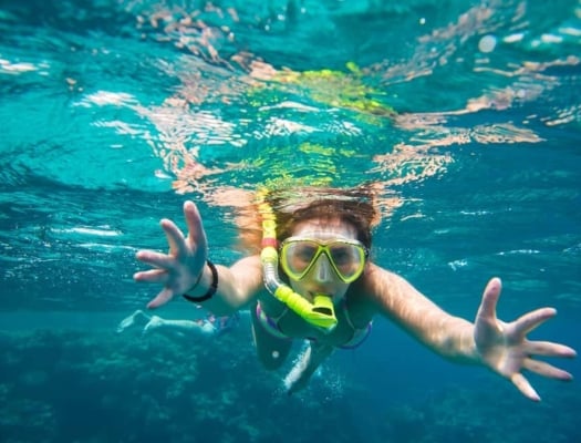 Snorkleing underwater