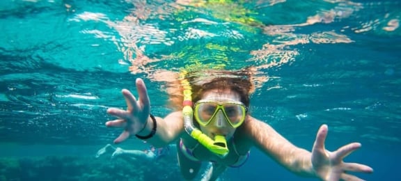 Snorkleing underwater