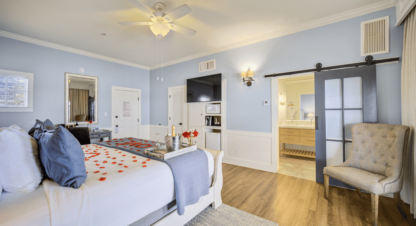 sunset Veranda King -looking in