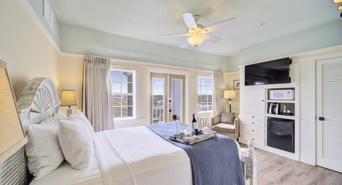 Emerald Coast Queen -bed view