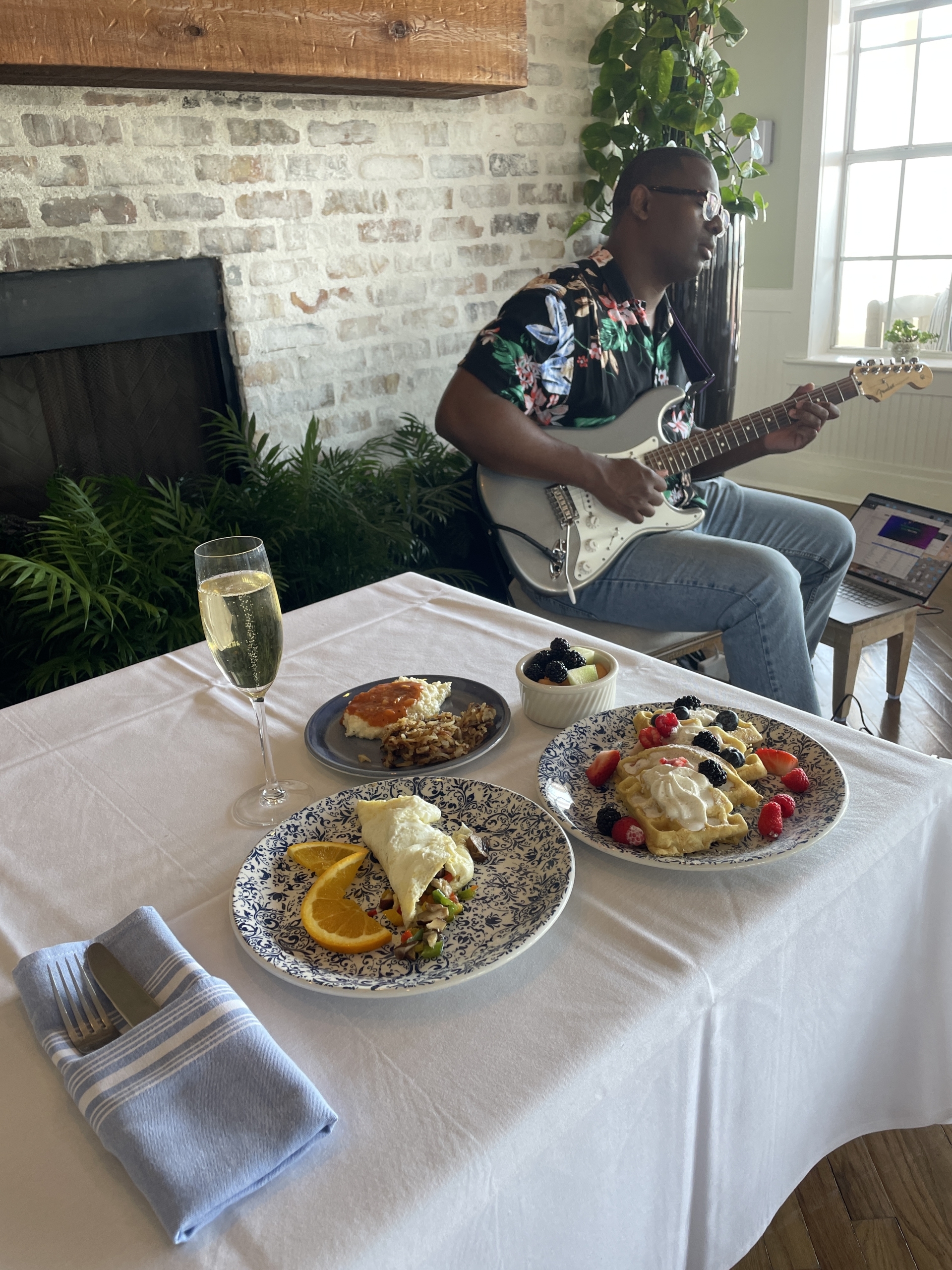 MOTHER’S DAY BRUNCH | Henderson Park Inn